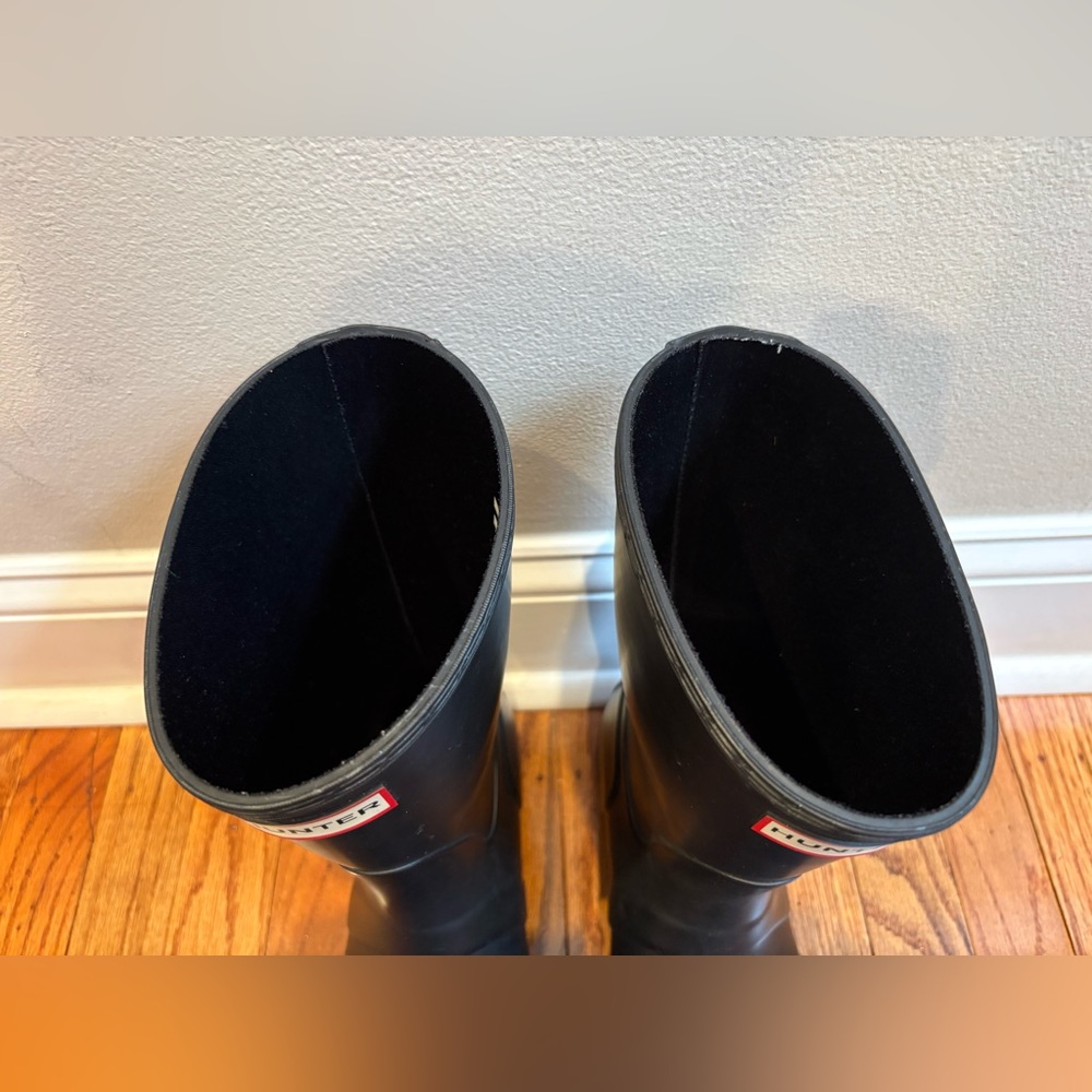 Hunter Classic Black Waterproof Boots - Picture 9 of 9